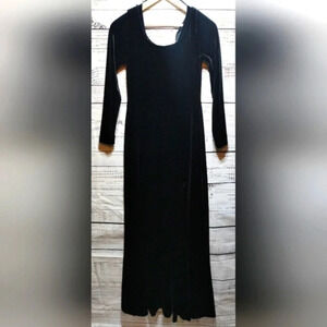 Nightway Velvet Dress in Black Velvet size 6 Vintage‎ Formal Maxi Witchy Goth